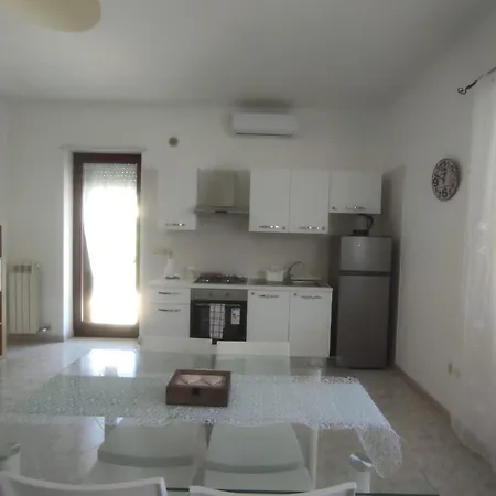 Zoe Apartment *